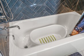 Stylish-Near Stadiums&Nightlife-GameRoom