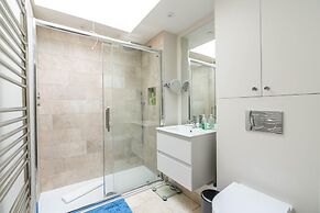 Charming 2BD Garden House - Hammersmith