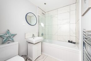 City Centre Gem, Free Parking,private Balcony 2bed
