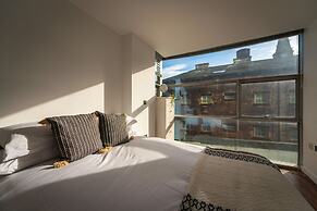 City Centre Gem, Free Parking,private Balcony 2bed