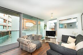 City Centre Gem, Free Parking,private Balcony 2bed