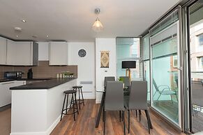 City Centre Gem, Free Parking,private Balcony 2bed