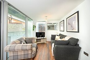 City Centre Gem, Free Parking,private Balcony 2bed