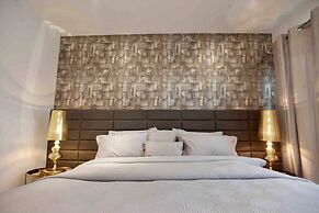 Thames Riverside Apartment in London