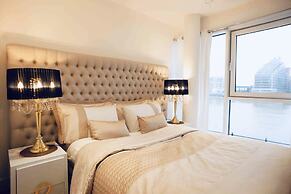 Thames Riverside Apartment in London