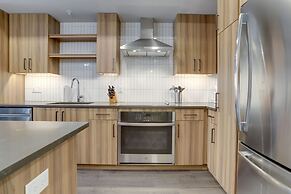 Gorgeous 1Br at Clarendon With Gym