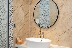 Sazi Hotel - Bui Thi Xuan