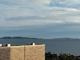 THE AD GRAND JOMTIEN