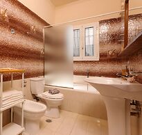 Metropolis Apartment