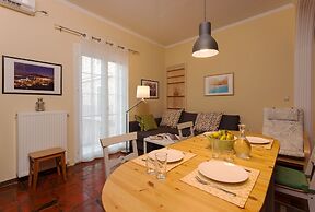 Metropolis Apartment