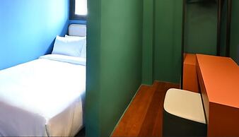 Dream Chaser Boutique Capsule Hotel