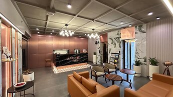 Apricot Motera