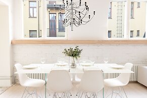 2ndhomes Luminous 2BR Loft House w Sauna