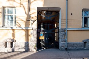 2ndhomes Luminous 2BR Loft House w Sauna