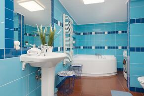 Warsaw Mickiewicza Apartment by Renters