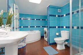 Warsaw Mickiewicza Apartment by Renters