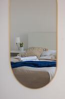 Warsaw Mickiewicza Apartment by Renters