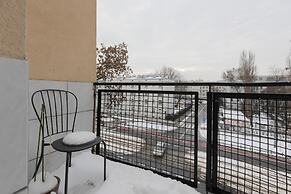 Warsaw Mickiewicza Apartment by Renters