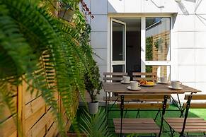 Warsaw Mickiewicza Apartment by Renters