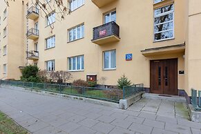 Warsaw Mickiewicza Apartment by Renters