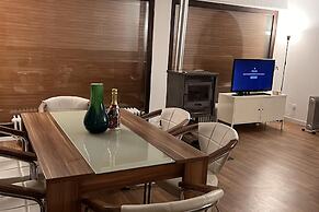Beautiful 8 Bed Apartment in Hallenberg