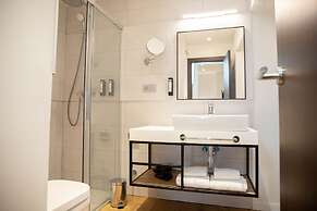 nQn Aparts & Suites Sevilla