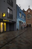 Bank Square Town House