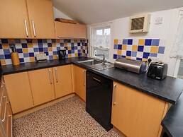 Armstrong Cottages No2