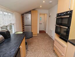 Armstrong Cottages No2