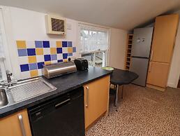 Armstrong Cottages No2