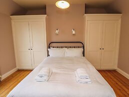 Armstrong Cottages No6