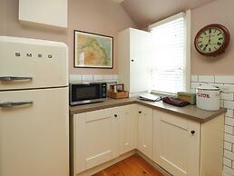 Armstrong Cottages No6