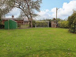 Armstrong Cottages No6