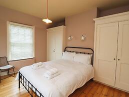 Armstrong Cottages No6