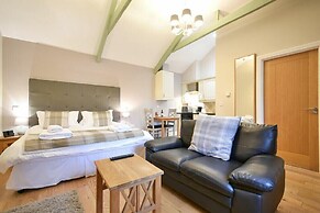 Avocet Cottage - Lucker Steadings