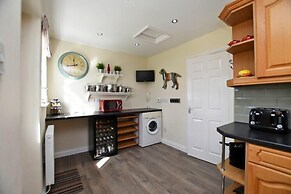 Armstrong Cottages No22