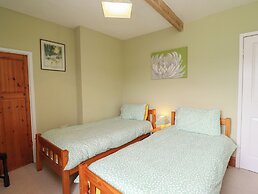 No2 Budle Bay Cottage