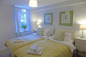 Dorothy Forster Court