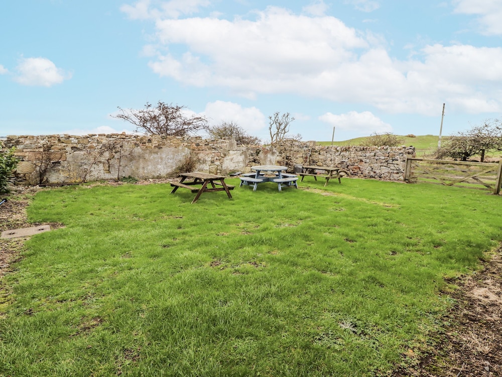 Kittiwake Cottage, Budle Bay