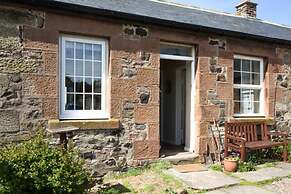 Kittiwake Cottage, Budle Bay
