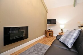 Dunlin Cottage - Lucker Steadings