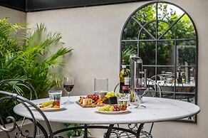 StayCentral - Hawthorn East - Study, 2 Car spaces