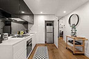 StayCentral - Hawthorn East - Study, 2 Car spaces