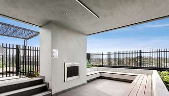 StayCentral - Hawthorn East - Study, 2 Car spaces