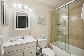 SEA -317 2BR Ocean View Pool Free Tix