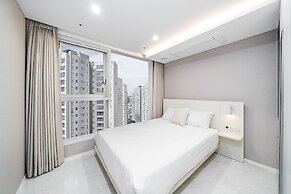 Seocho Intoraon Hotel and Residence