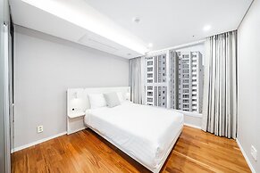 Seocho Intoraon Hotel and Residence