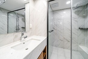 Seocho Intoraon Hotel and Residence