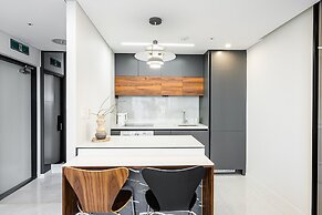 Seocho Intoraon Hotel and Residence