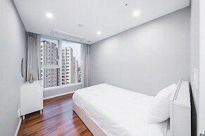 Seocho Intoraon Hotel and Residence